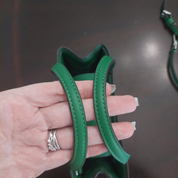 Kate Spade "Sam Iron Seaside" - Picture 8 of 9